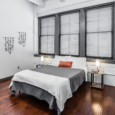 Ny Style Centric Loft With King Bed By Park Ave Leilighet Rochester Eksteriør bilde