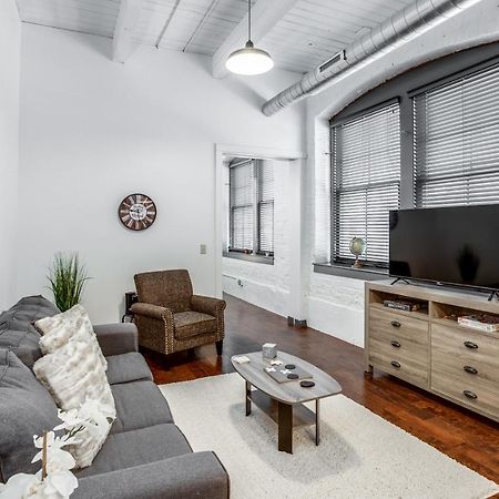 Ny Style Centric Loft With King Bed By Park Ave Leilighet Rochester Eksteriør bilde