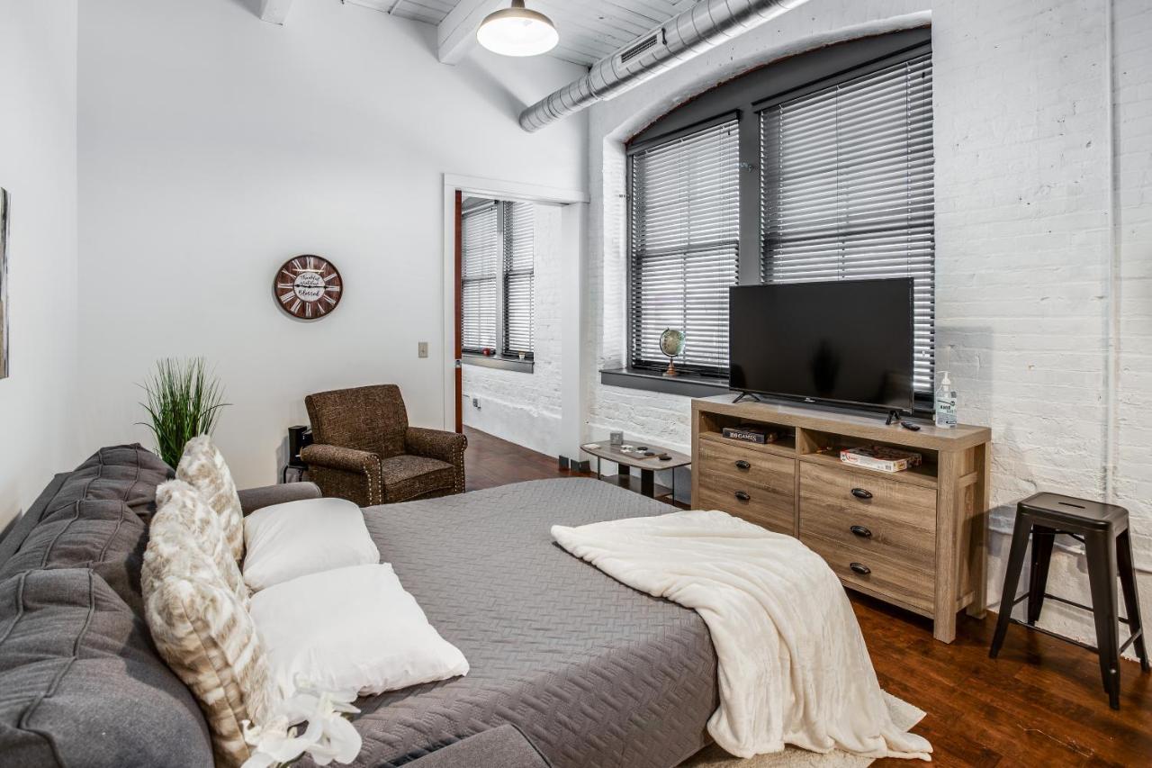 Ny Style Centric Loft With King Bed By Park Ave Leilighet Rochester Eksteriør bilde